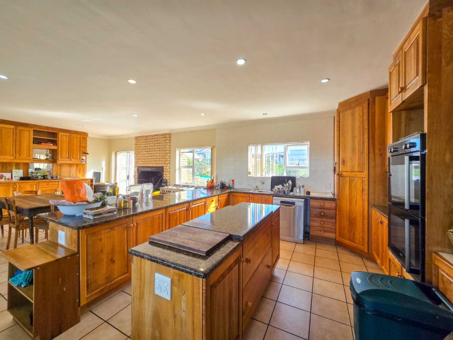 4 Bedroom Property for Sale in Stilbaai Wes Western Cape